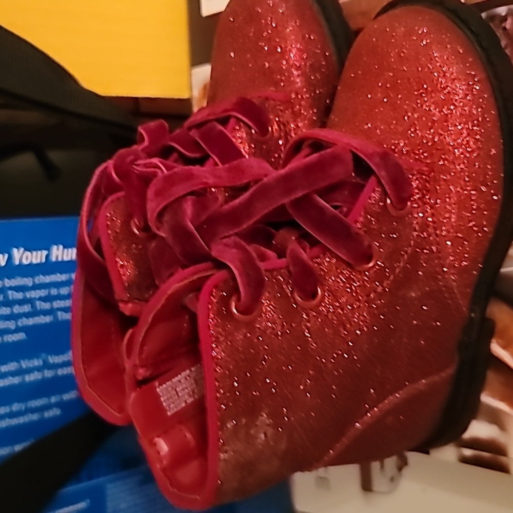 Toddler red boots size 7
